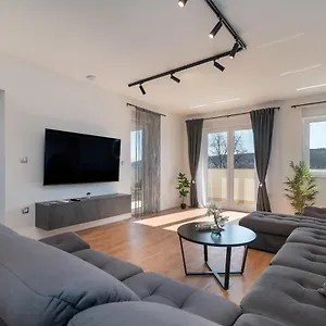 Apartment Olea, Trogir